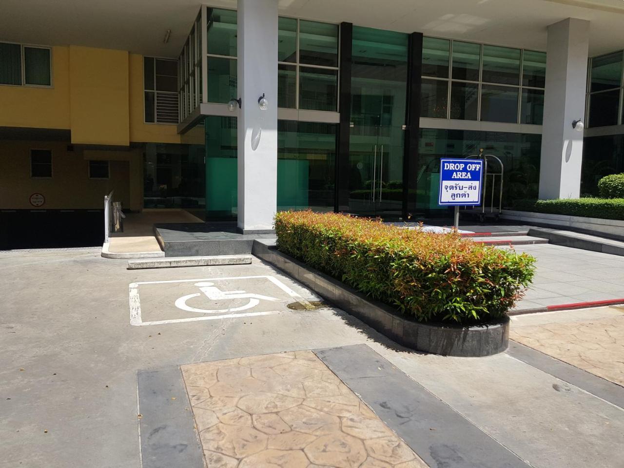 Olive Hotel & Residence Bangkok Sukhumvit 101 Esterno foto